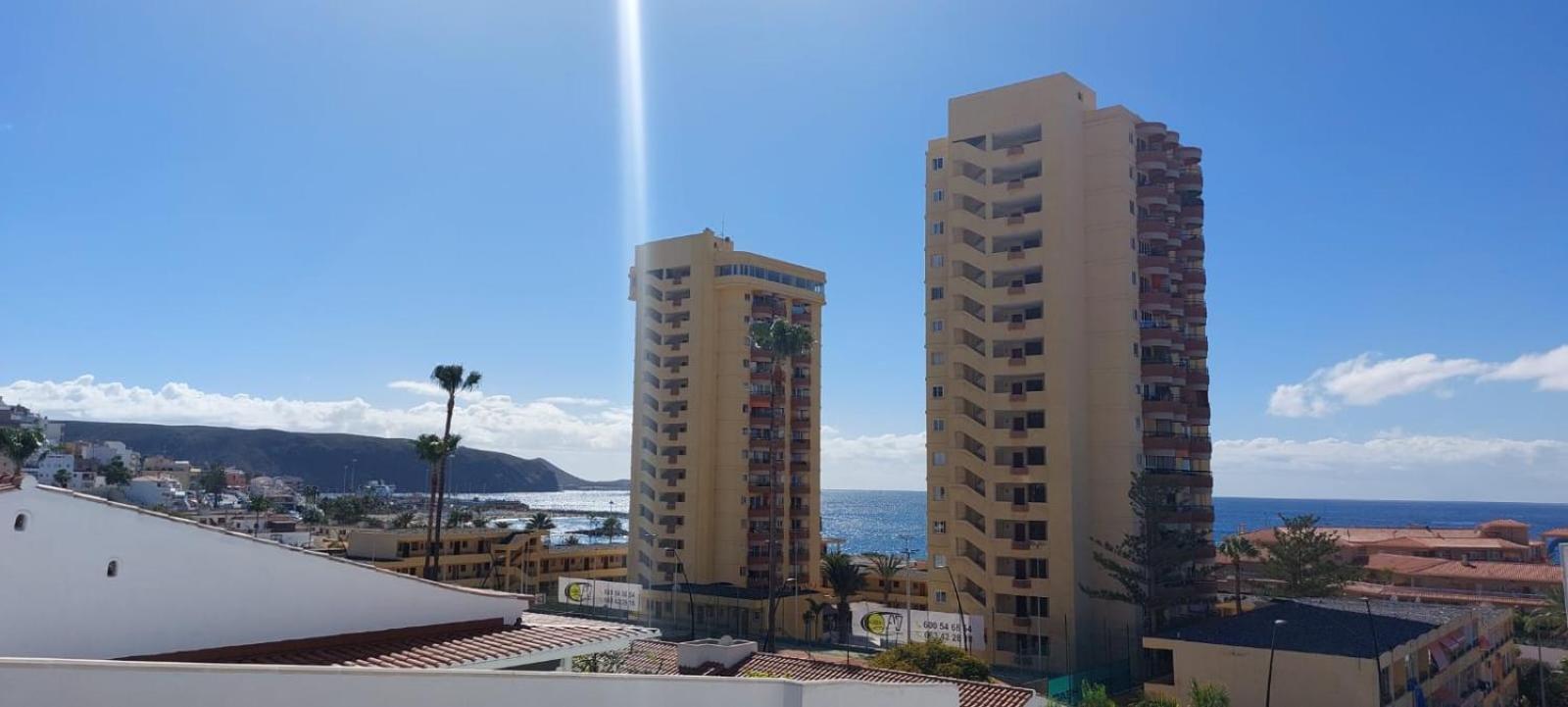 Firstline Apartment Los Cristianos Арона Екстериор снимка