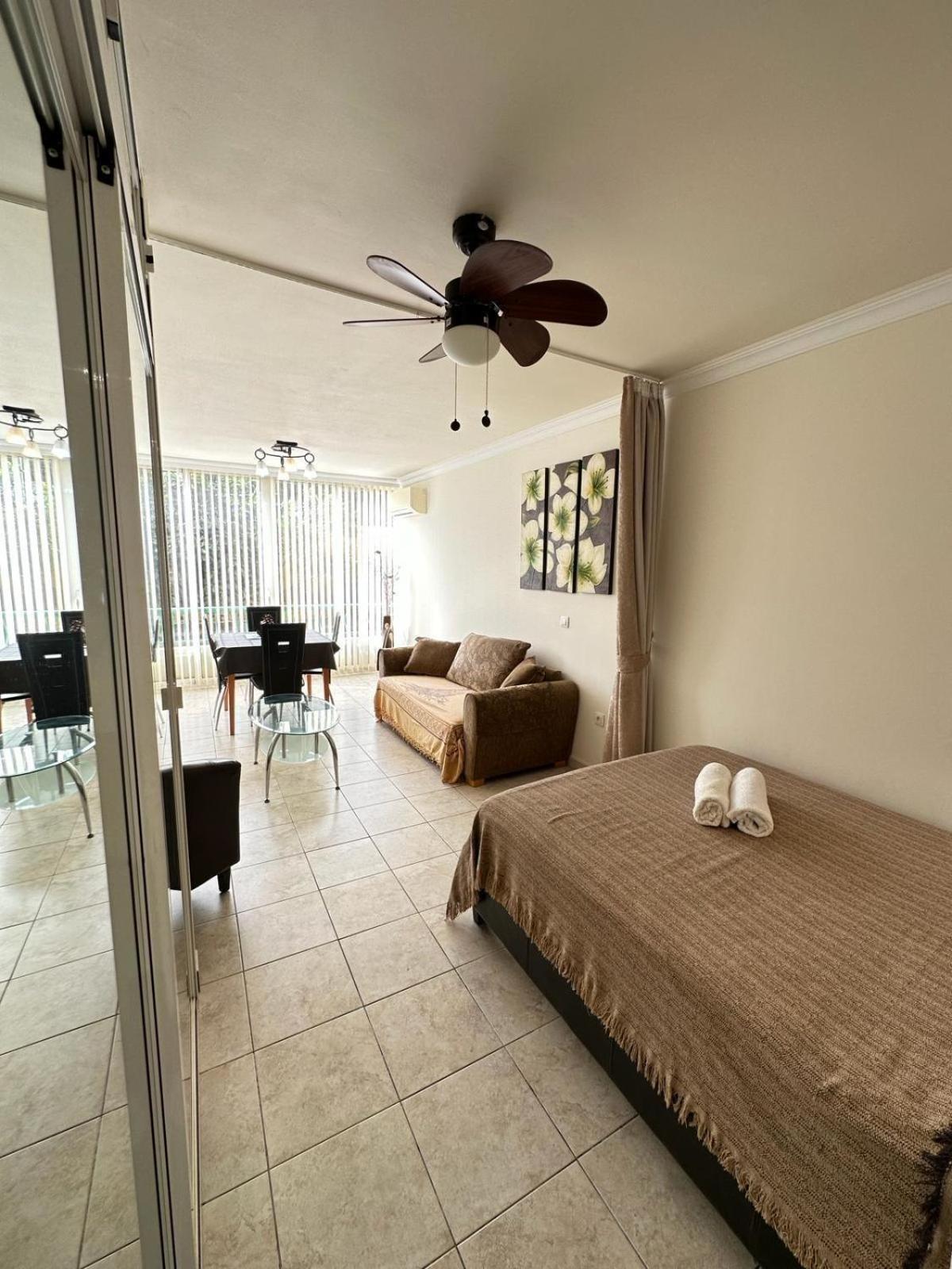 Firstline Apartment Los Cristianos Арона Екстериор снимка