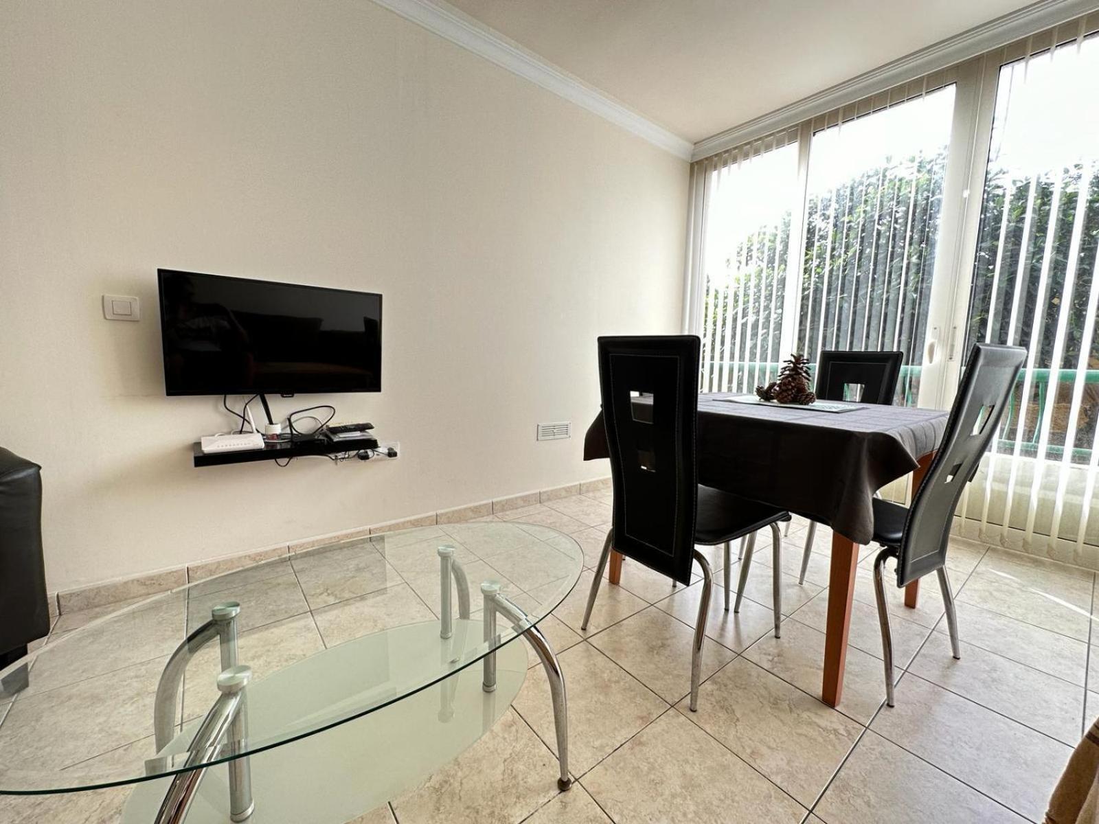 Firstline Apartment Los Cristianos Арона Екстериор снимка