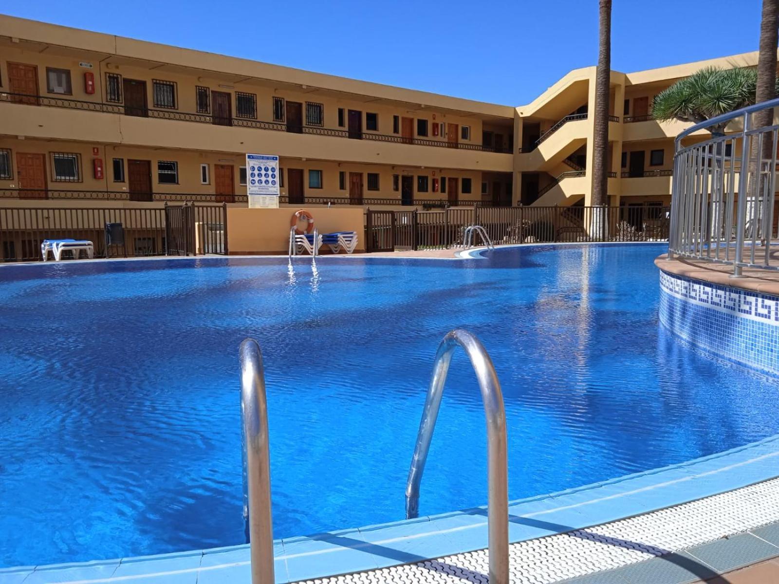 Firstline Apartment Los Cristianos Арона Екстериор снимка