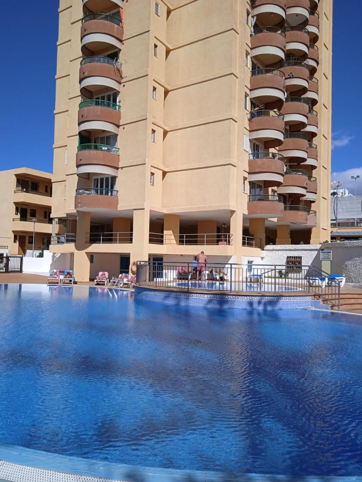 Firstline Apartment Los Cristianos Арона Екстериор снимка