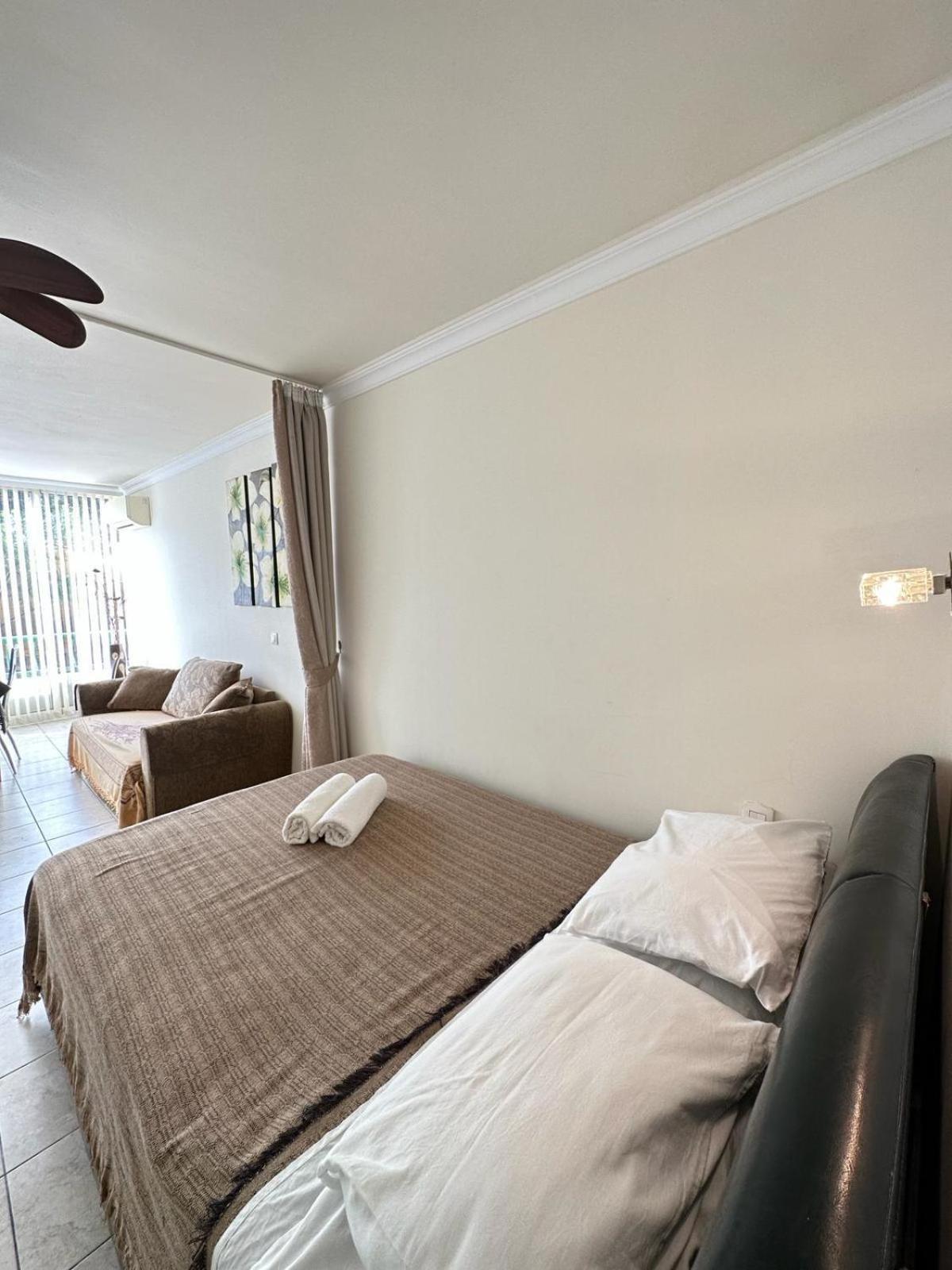Firstline Apartment Los Cristianos Арона Екстериор снимка