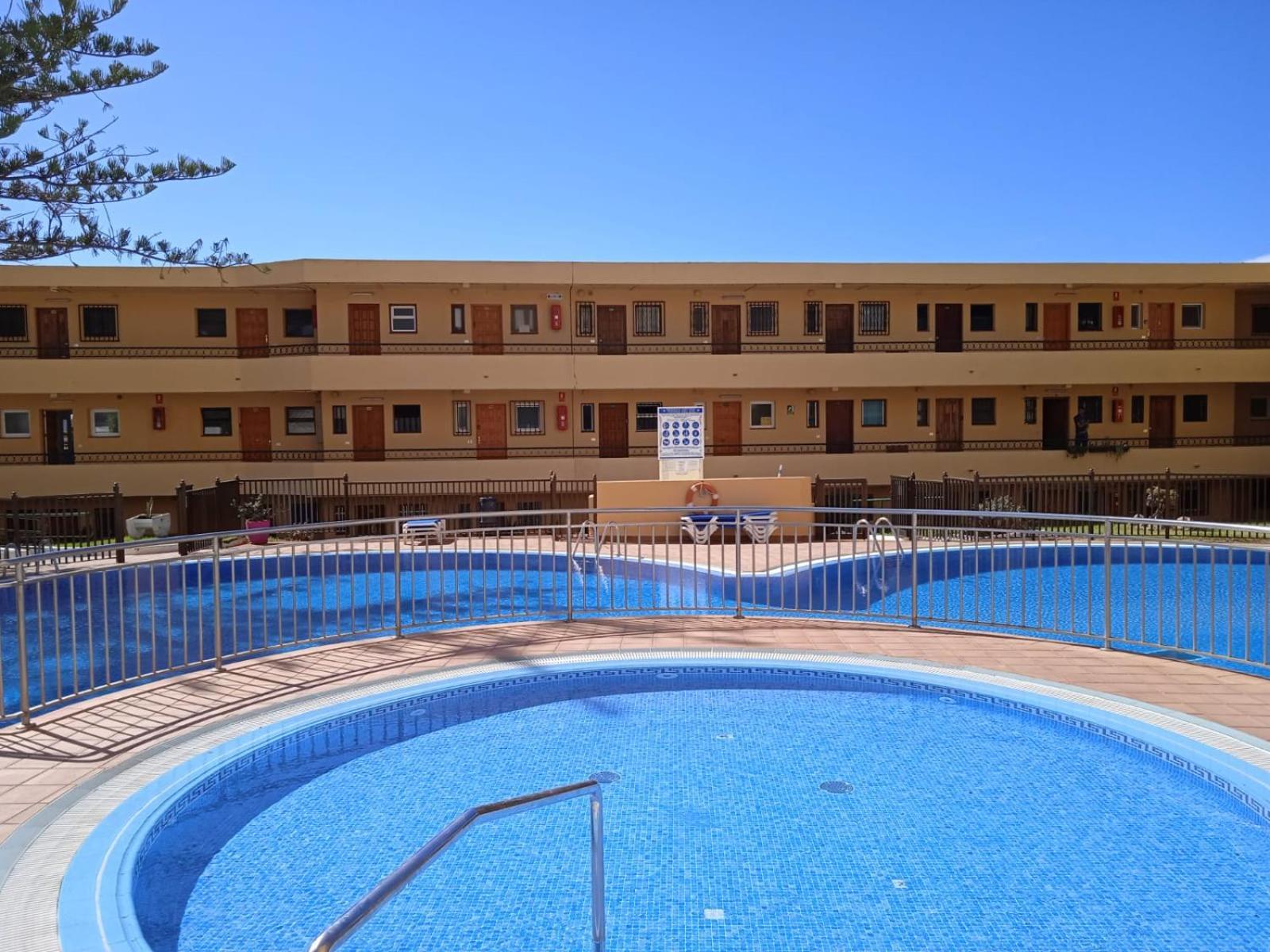 Firstline Apartment Los Cristianos Арона Екстериор снимка